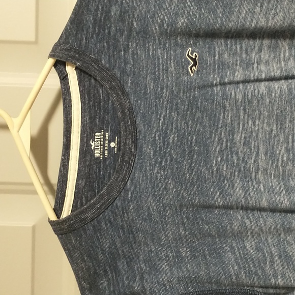 Hollister "Must Have Collection" Long Sleeve Crew - Picture 3 of 7